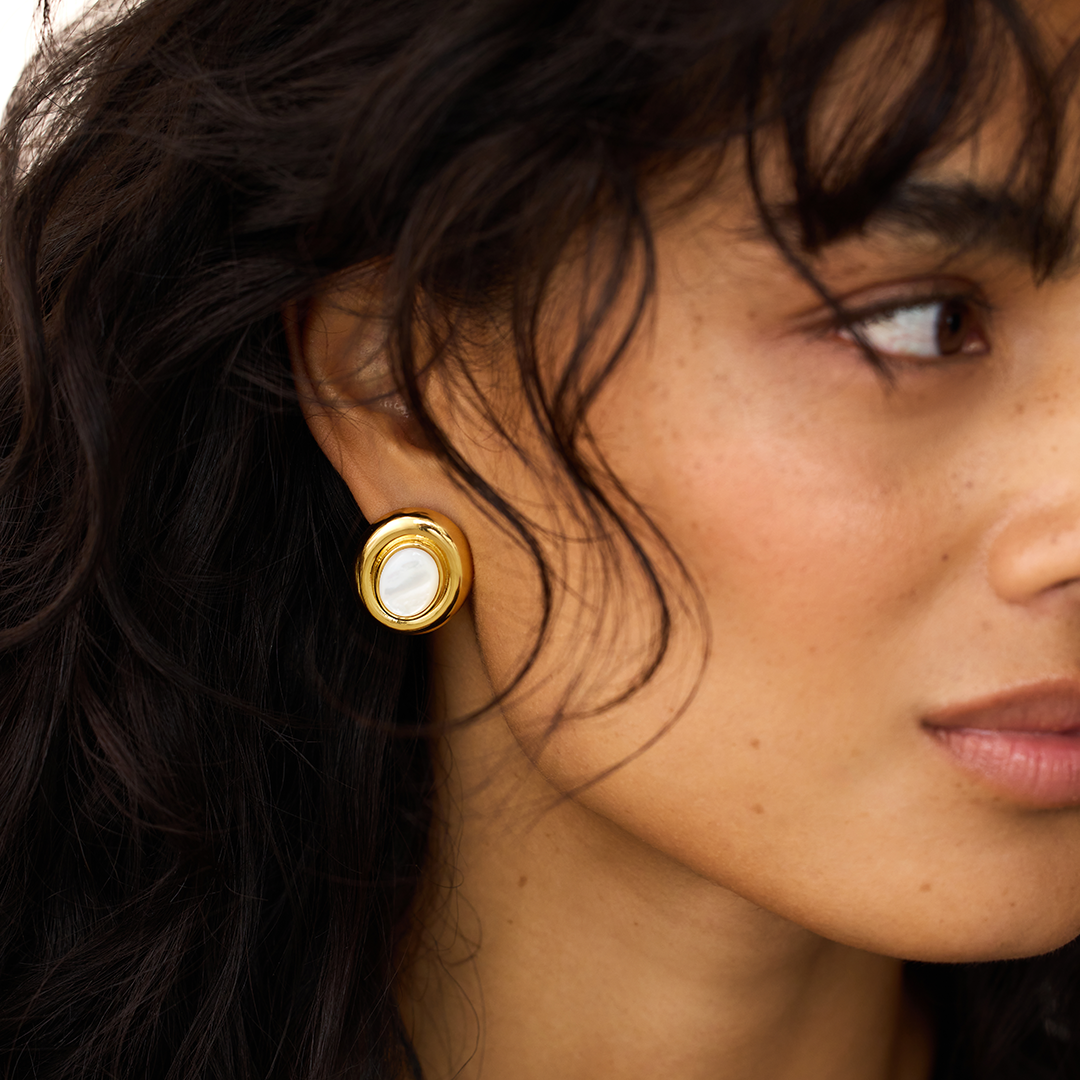 Ameliyana | Stud Earrings 18k Gold
